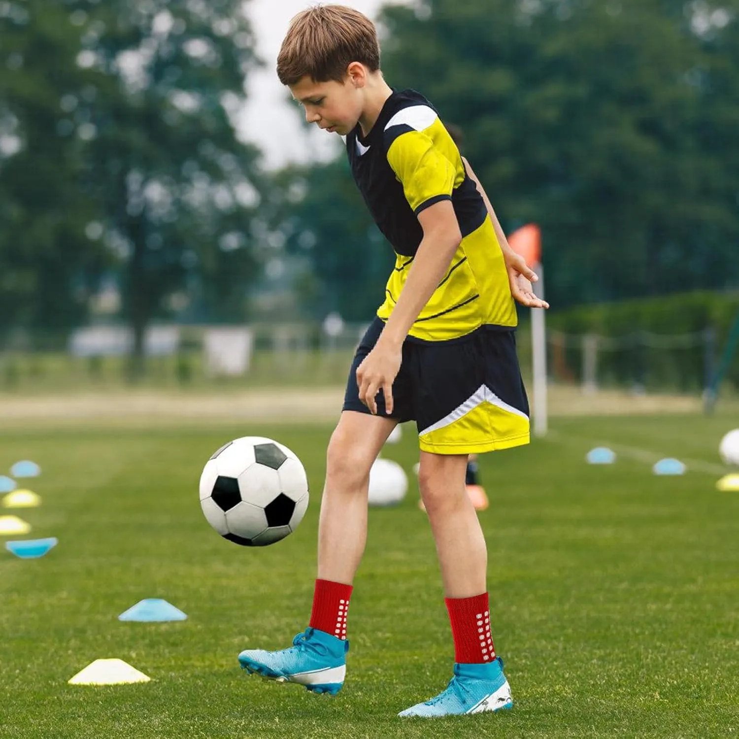 Ultrafun 5 Pairs Kids Youth Grip Soccer Socks Cushioned Non Slip Football Athletic Sports Socks